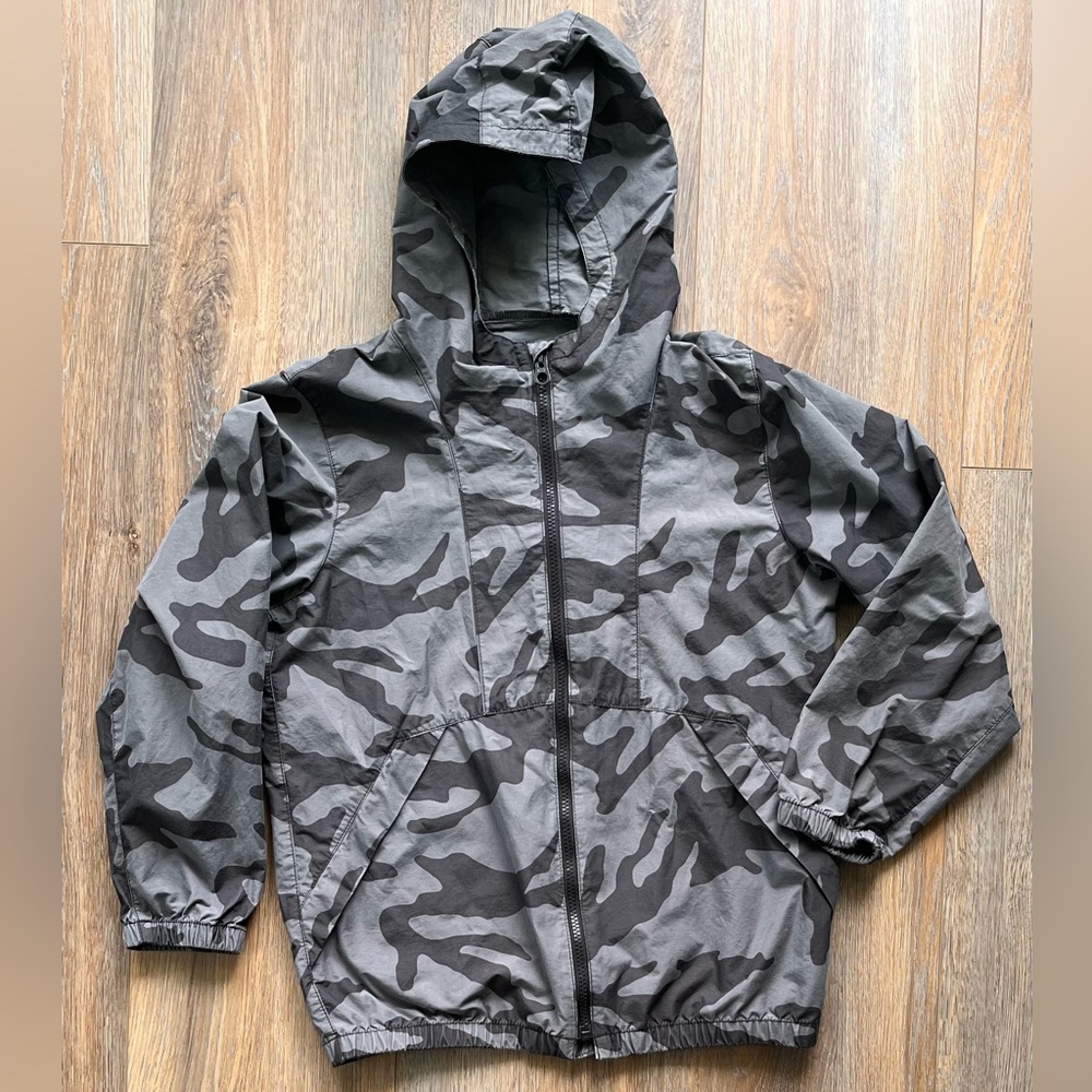 Gap kids, light weight jacket, gray camo kids XL size 12 regular
